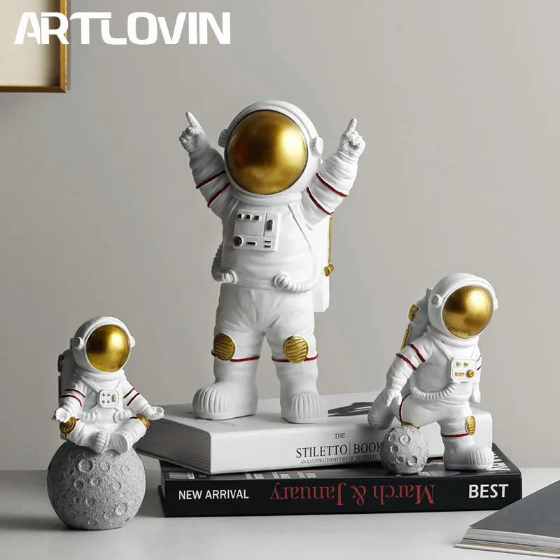 New Modern Home Decor Astronaut Figures Birthday Gift For Man & Boyfriend Abstract Statue Fashion Spaceman Sculptures Gold Color