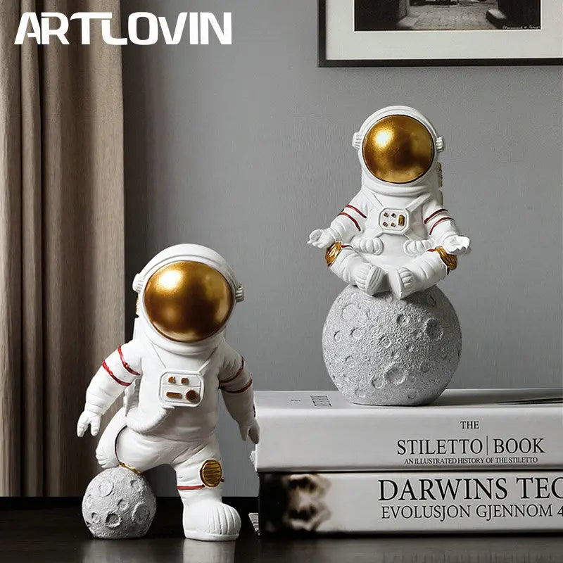 New Modern Home Decor Astronaut Figures Birthday Gift For Man & Boyfriend Abstract Statue Fashion Spaceman Sculptures Gold Color