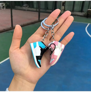 Exquisite 3D mini sneaker key chain simulation fun basketball shoe key chain DIY finger skateboard birthday gift