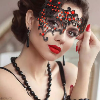 Chinese Style Metal Inlaid Red Diamond Ultra Thin Birthday Party Fashion Sexy Eye Mask Dance Performance Half Face Princess Mask