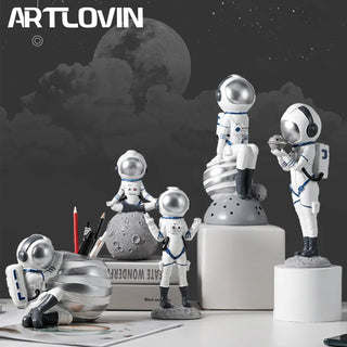 Fashion Creative Astronaut Figurines Resin Spacewoman Ornaments Modern Home Living Room Kids Bedroom Decor Craft Gift Pen Holder