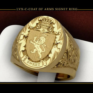 Luxury Gold Plated Coat of Arms Sweet Signet Engraved Ring For Mens Womens Hip Hop Dance Party Court Style Jewelry Gift