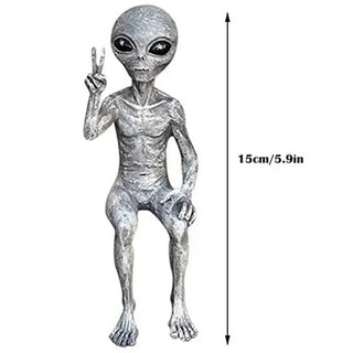 Garden Resin Alien Statue Sculptures Figurine Garden Ornament Indoor Art Decor for Patio Garden Decor Outdoor Home Decorations