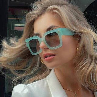 Luxury Square Sunglasses Women 2021 Fashion Oversized Frame Decorate Sun Glasses Girls Oculos De Sol Gafas UV400 Retro Eyewear