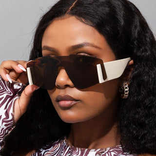 New One-Piece Big Frame Sunglasses Fashion Catwalk Women Goggles Frameless Oversized Driving Sunglasses Uv400